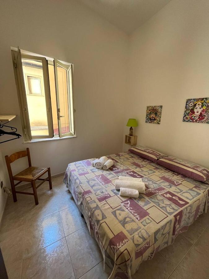 דירות פלרמו Al Cortile Di Maqueda מראה חיצוני תמונה
